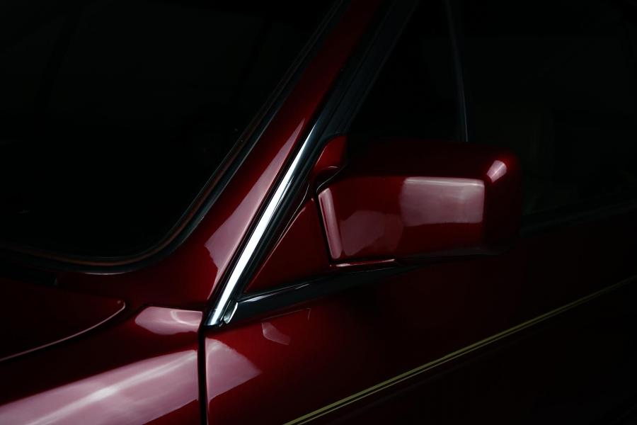Детали экстерьера BMW 325i Convertible (Calypso Red) 1990 года  (фото 77 из 190)